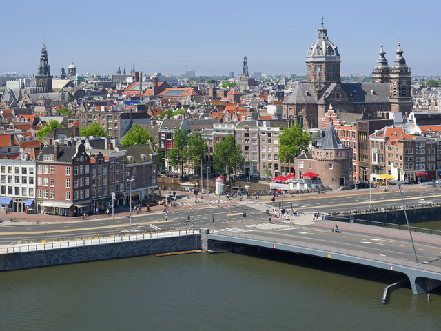 Amsterdam Travel Guide