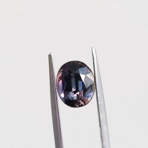Bi-Color Oval Tanzanian Sapphire, Unheated Sapphires, Bi-Color Sapphire