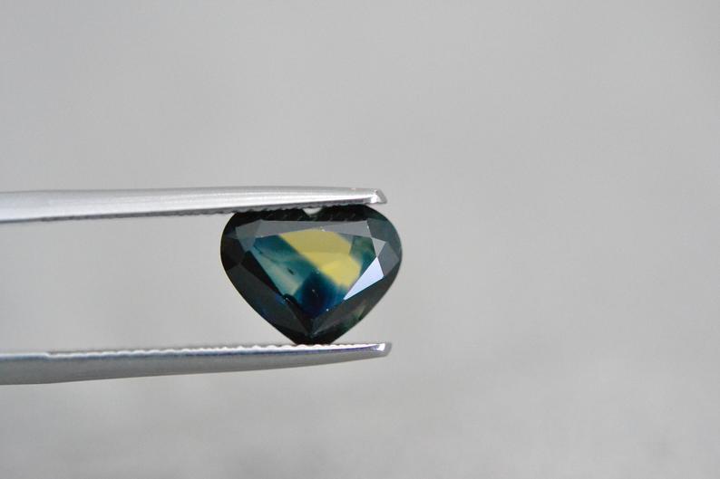 Bi Color Heartshape Sapphire