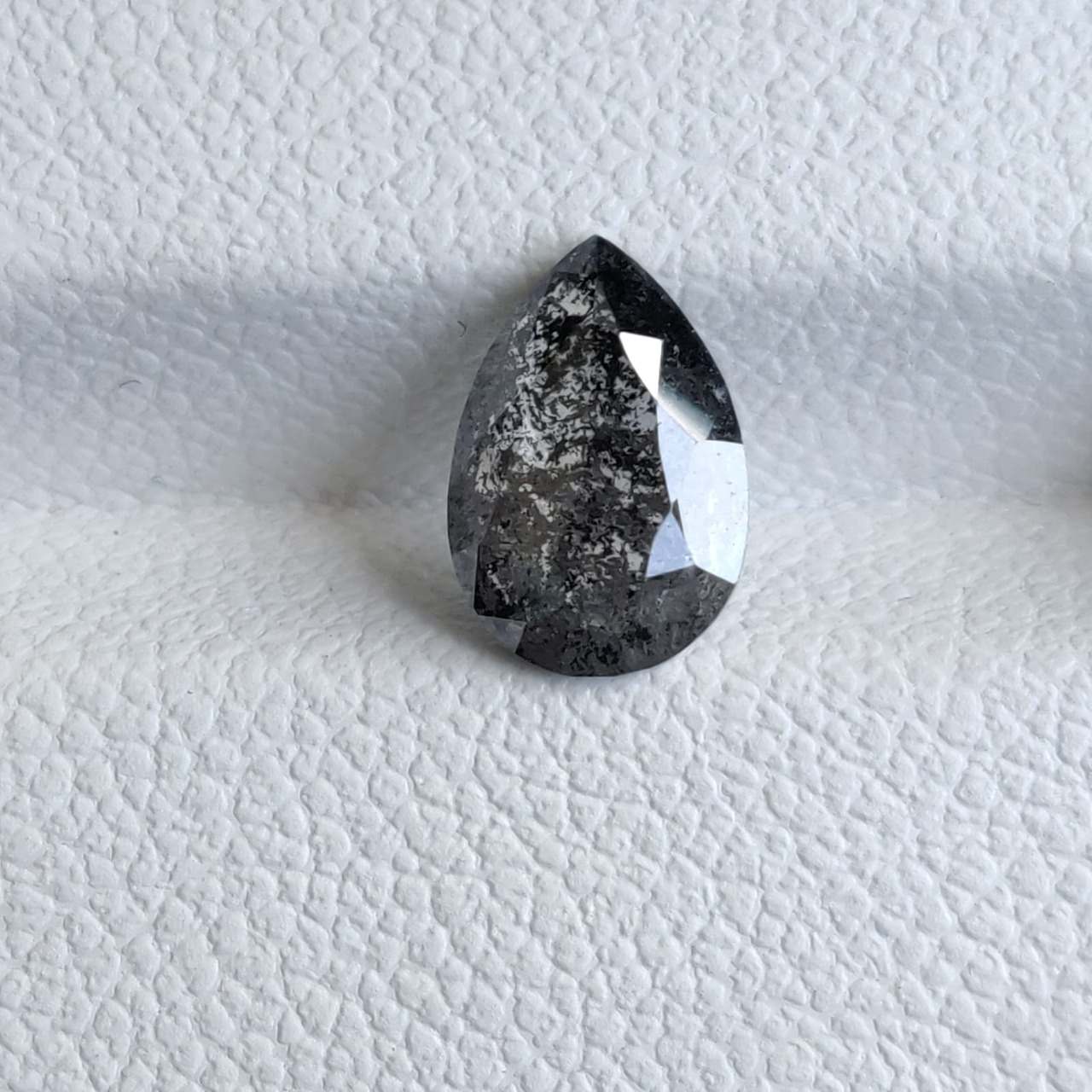 Salt and pepper diamonds